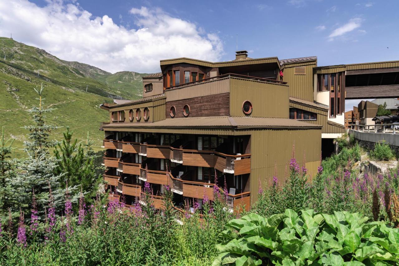 Hotel Les Bruyeres Les Menuires Exterior photo