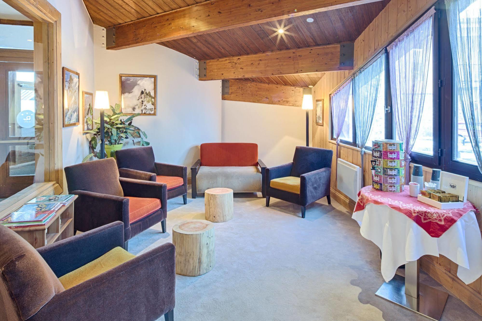 Hotel Les Bruyeres Les Menuires Exterior photo